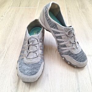 Sketchers women's gray Breathe Easy slip-on sneakers- size 9